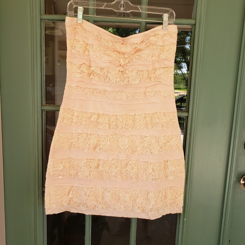 Express Strapless Lace Dress in Peach